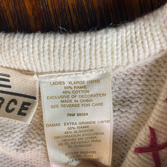 Women’s White Vest One Resource NWT Sweater Knit Embroidered Cardinals XL (16-18 - Picture 10 of 10